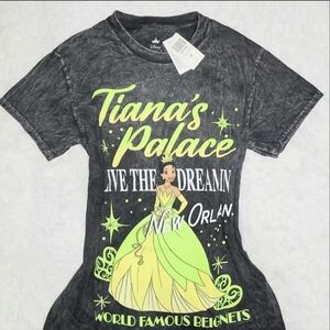 Hot Topic Disney Princess & The Frog Graphic Tee Women's US Small! ✨️ NWT